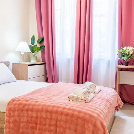 Animal Paradise Apartment *