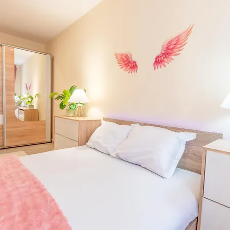 Animal Paradise Apartment